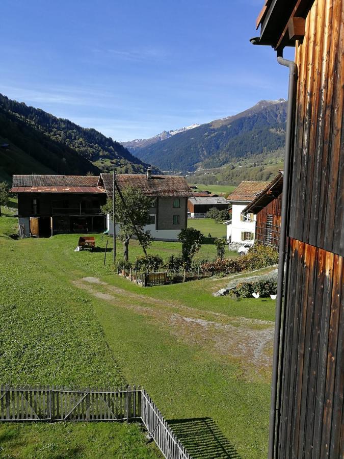 Casa Steilalva - Grosszuegiges Chalet Fuer Erholsamen Familienurlaub Surrein Luaran gambar